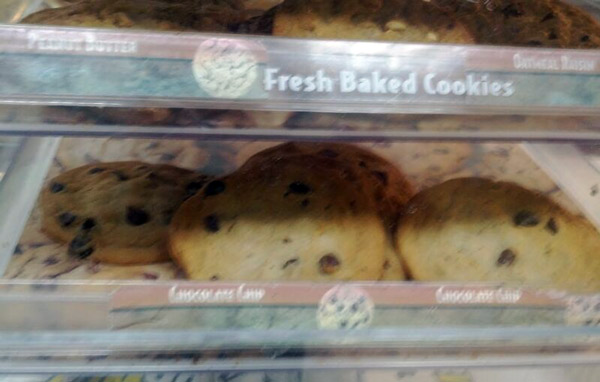 chocolate chip cookies subway